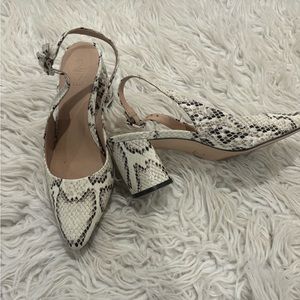 27 edit slacks, size 7 in snake print